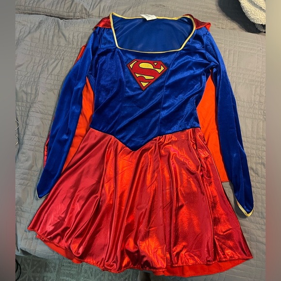 Rubie's Supergirl Costume - Picture 3 of 11